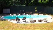 Piscina de Finca rústica en venda en Nigrán amb Jardí privat, Parquet i Terrassa