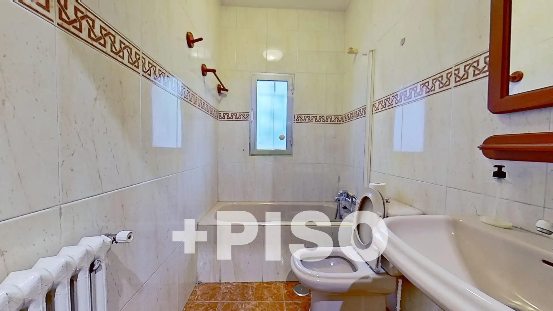 Bany de Casa o xalet en venda en Madrid amb Calefacció, Jardí privat i Terrassa