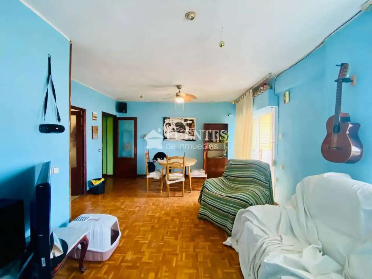 Wohnzimmer von Wohnung zum Verkauf in Alicante / Alacant mit Parkett und Terrasse
