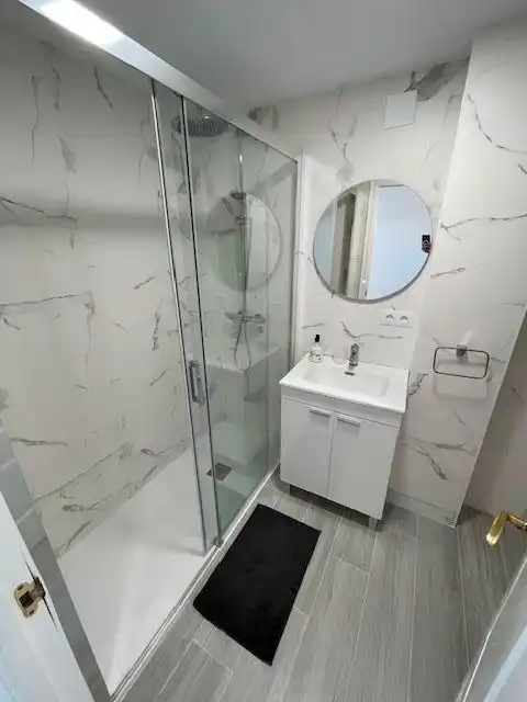 Bathroom of Apartments for rent in Fuengirola  with Air Conditioner, Heating and Terrace