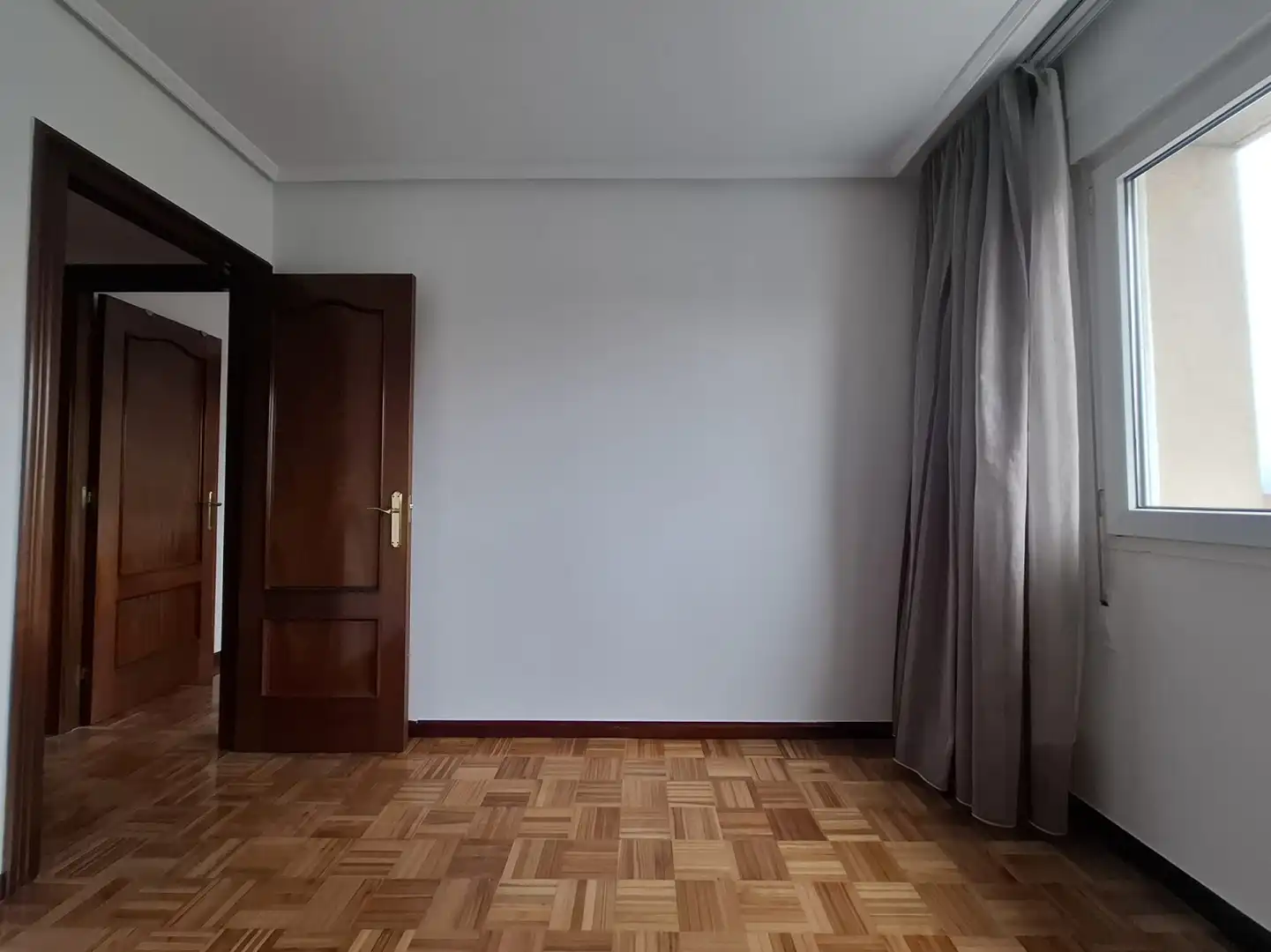 Schlafzimmer von Wohnung zur Miete in Gijón  mit Heizung und Parkett