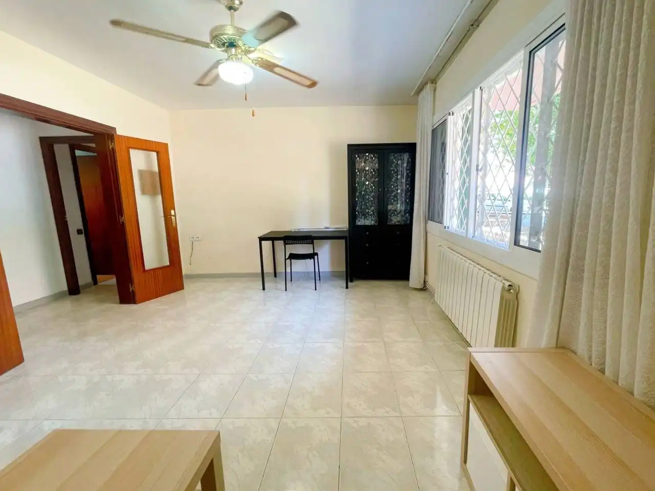 Sala de estar de Piso de alquiler en Cerdanyola del Vallès con Calefacción y Amueblado