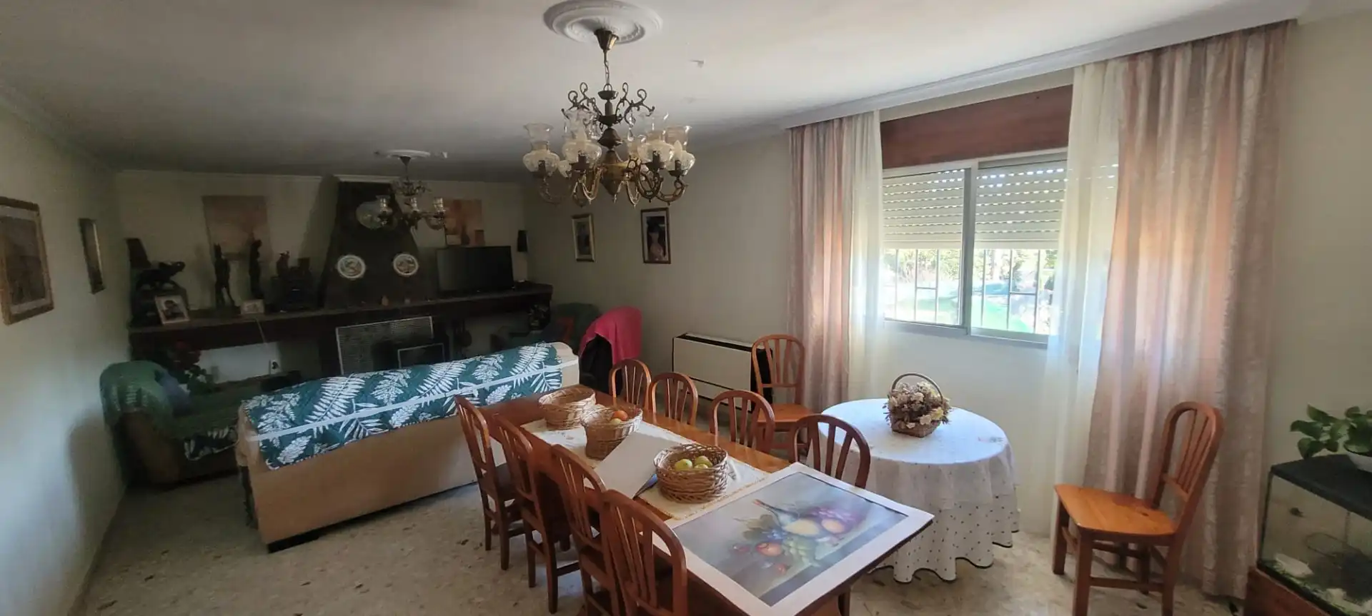 Menjador de Casa o xalet en venda en Algeciras amb Aire condicionat, Jardí privat i Terrassa