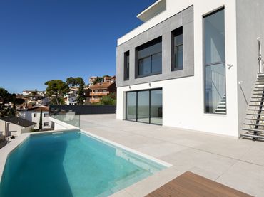 Chalet de obra nueva con balcón en venta en Torrent Ballester