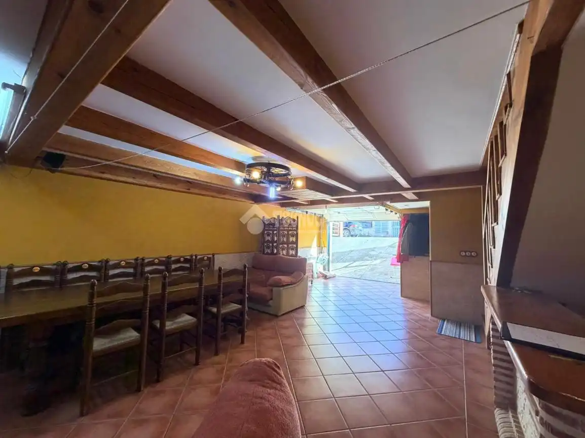 Casa adosada en venta en Fuensaldaña con Aire acondicionado y Alarma