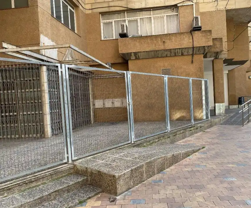 Locale commerciale in vendita a Carrer Maria Sauret 1, imagen 3