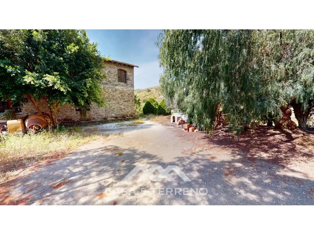 Casa o xalet en venda en Moclinejo amb Piscina
