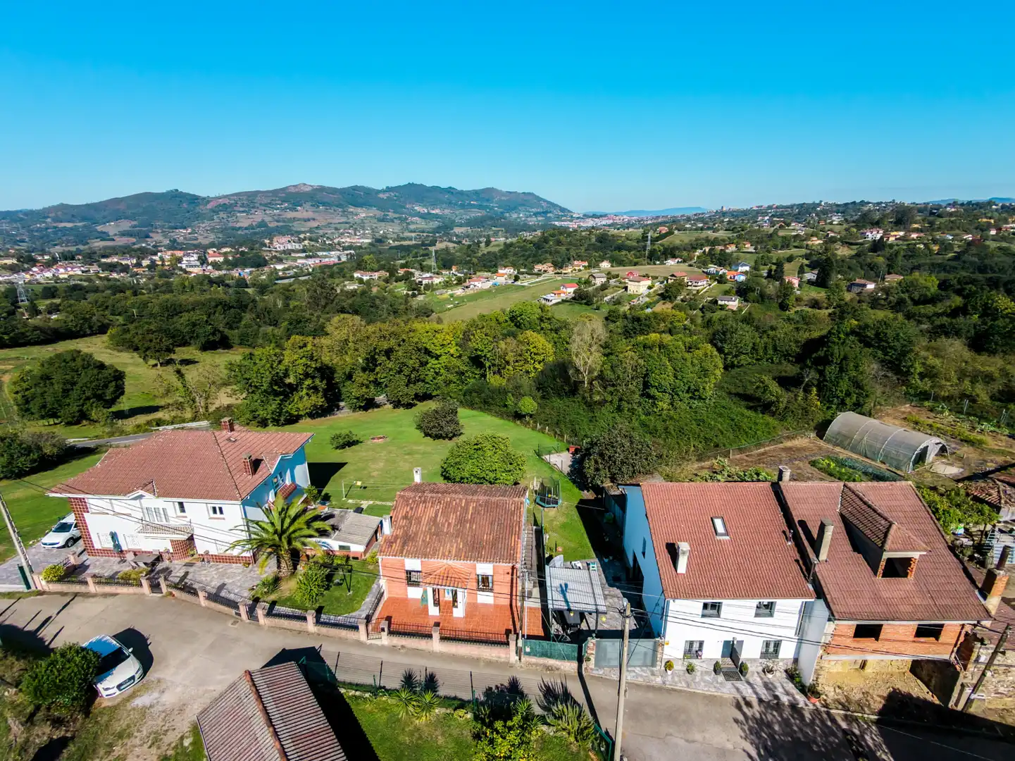 Exterior view of Houses for rent in San Claudio - Trubia - Las Caldas
