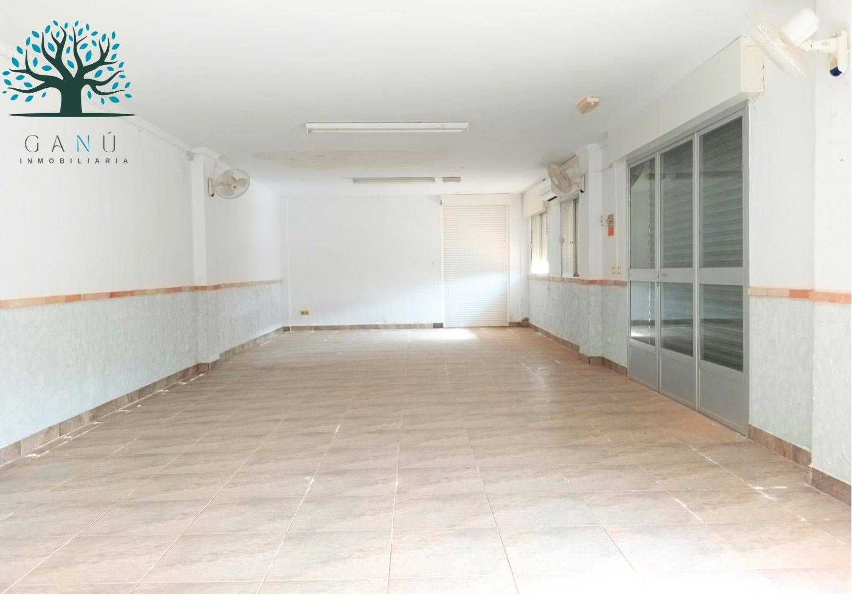 Premises for sale in Mazarrón  with Air Conditioner