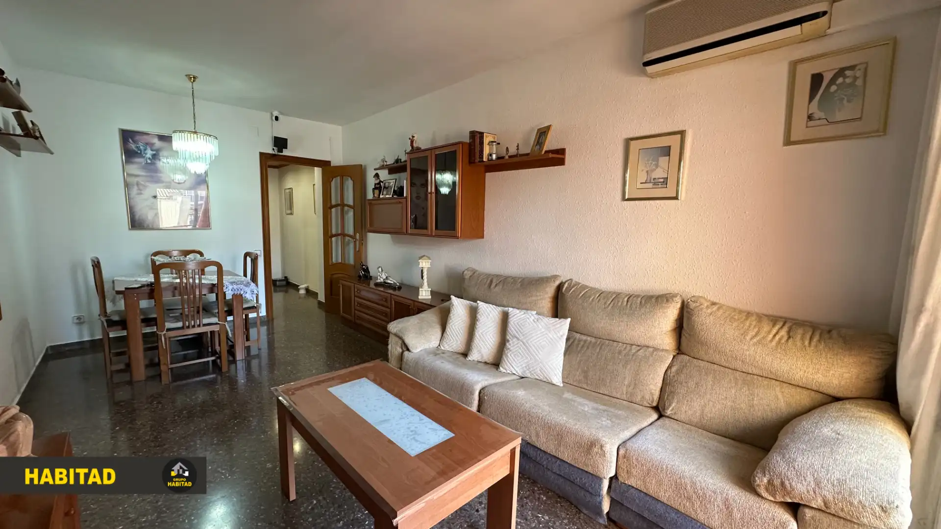 Sala de estar de Piso en venta en Sant Boi de Llobregat con Balcón