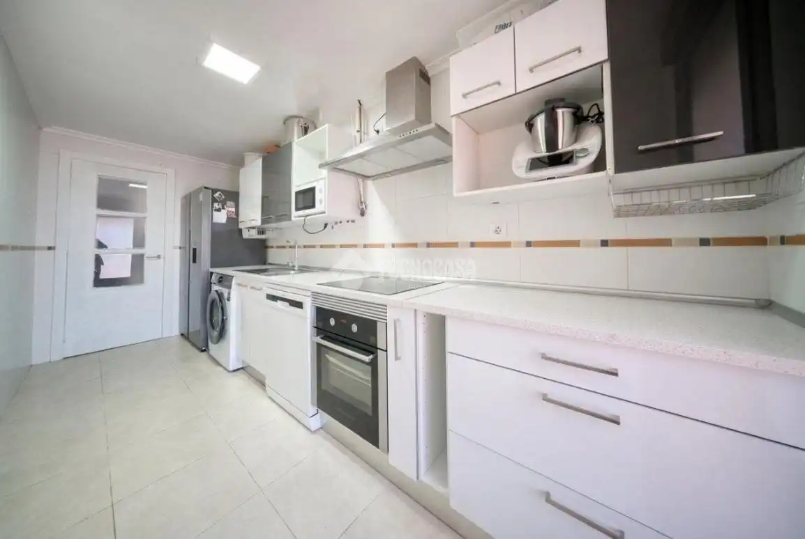 Cocina de Piso en venta en Valladolid con Calefacción y Terraza