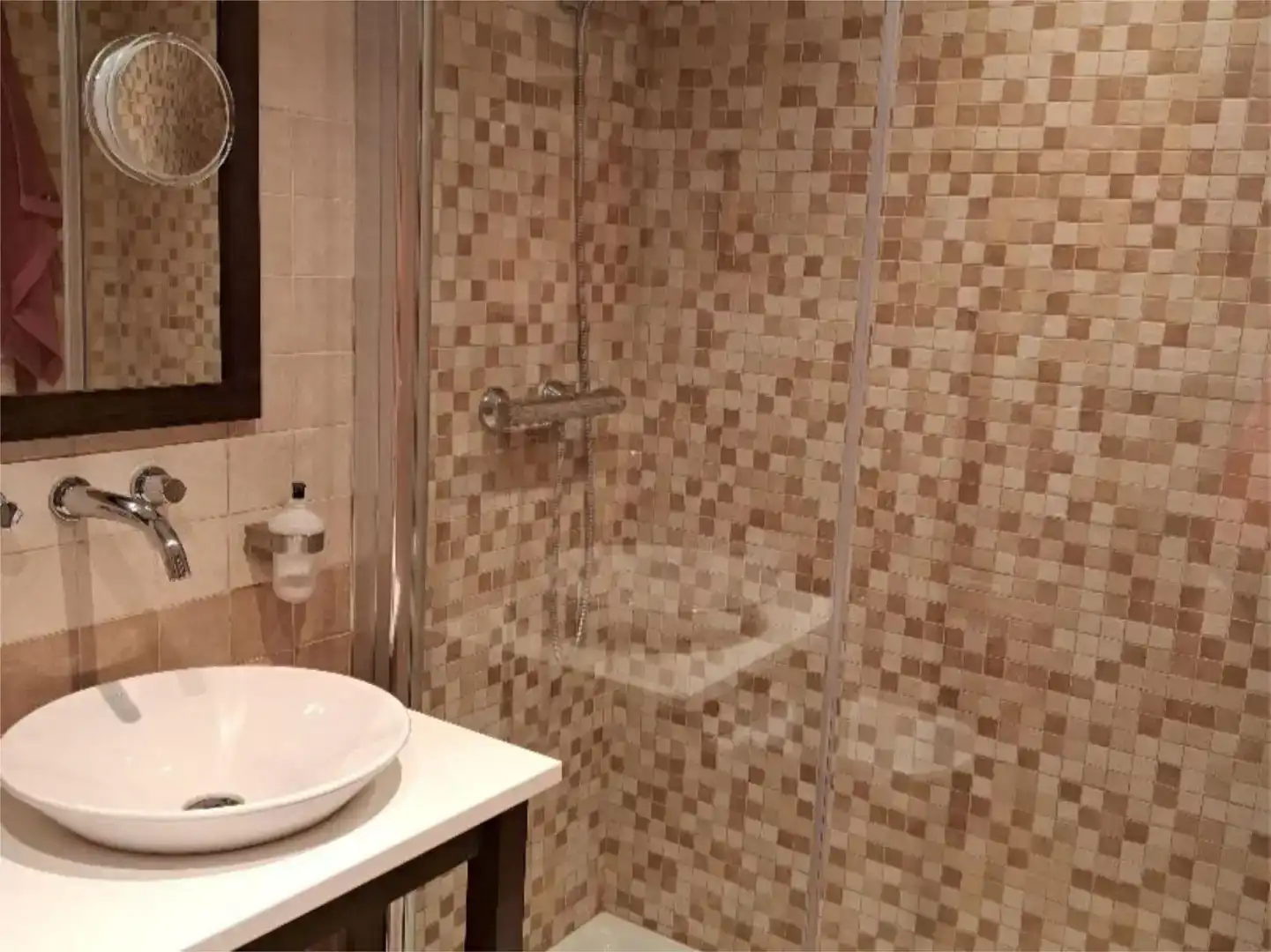 Bany de Pis en venda en Bolvir amb Piscina i Balcó