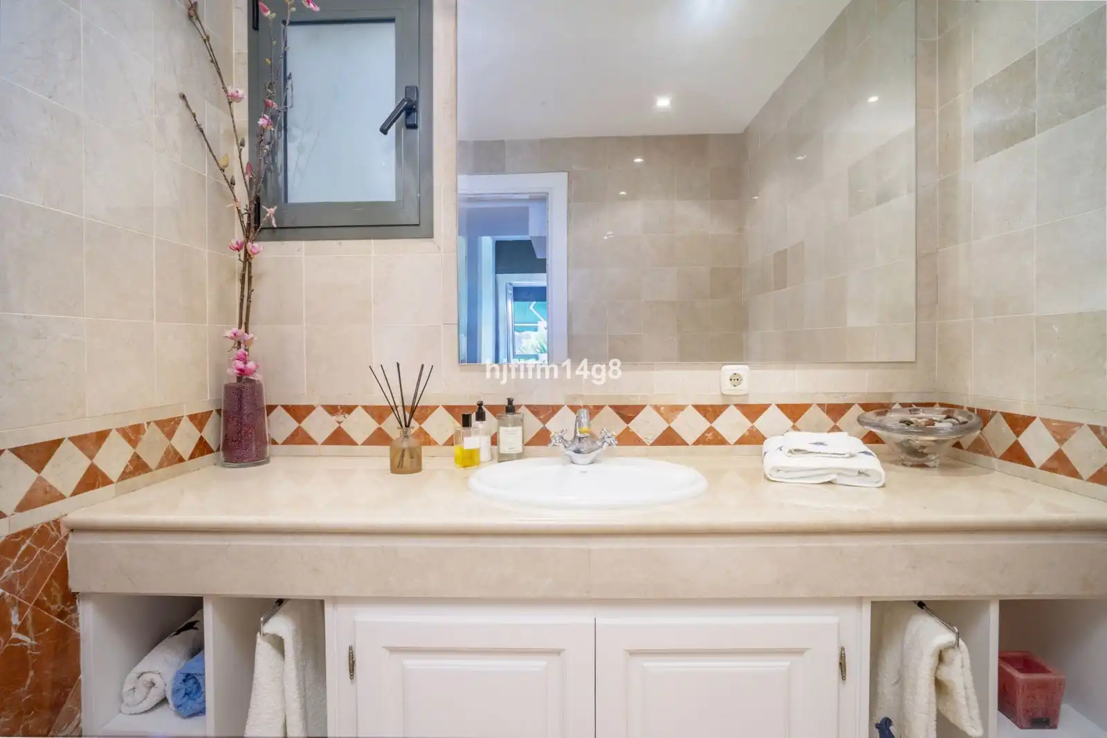 Baño de Ático en venta en Marbella con Aire acondicionado, Trastero y Amueblado
