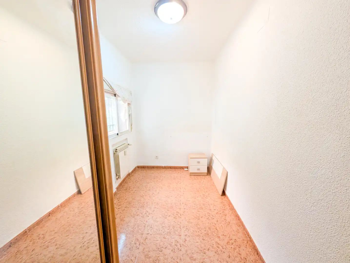 Piso en venta en Madrid con Calefacción y Amueblado
