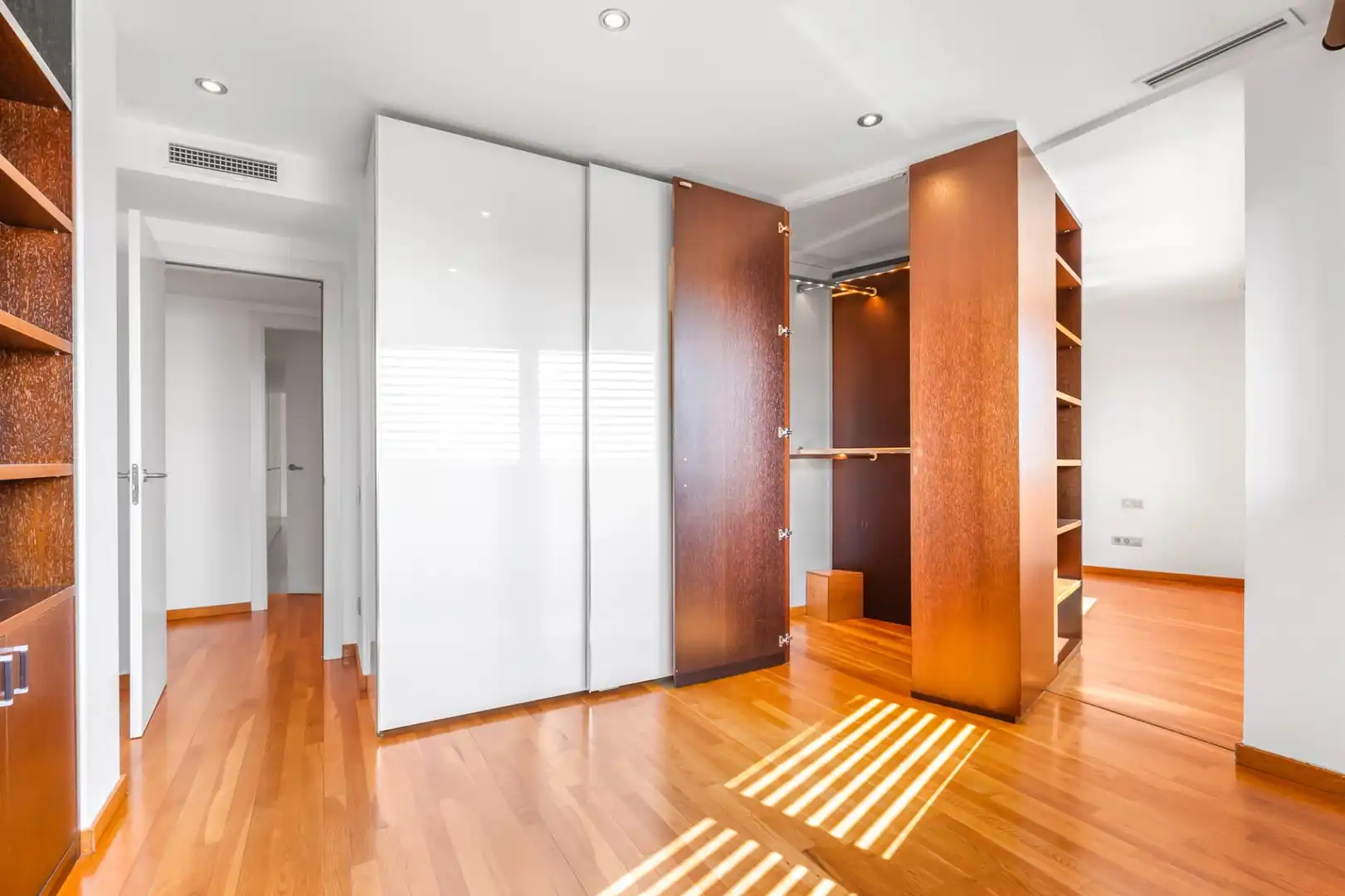 Habitación de Ático en venta en Barcelona con Aire acondicionado, Calefacción y Terraza