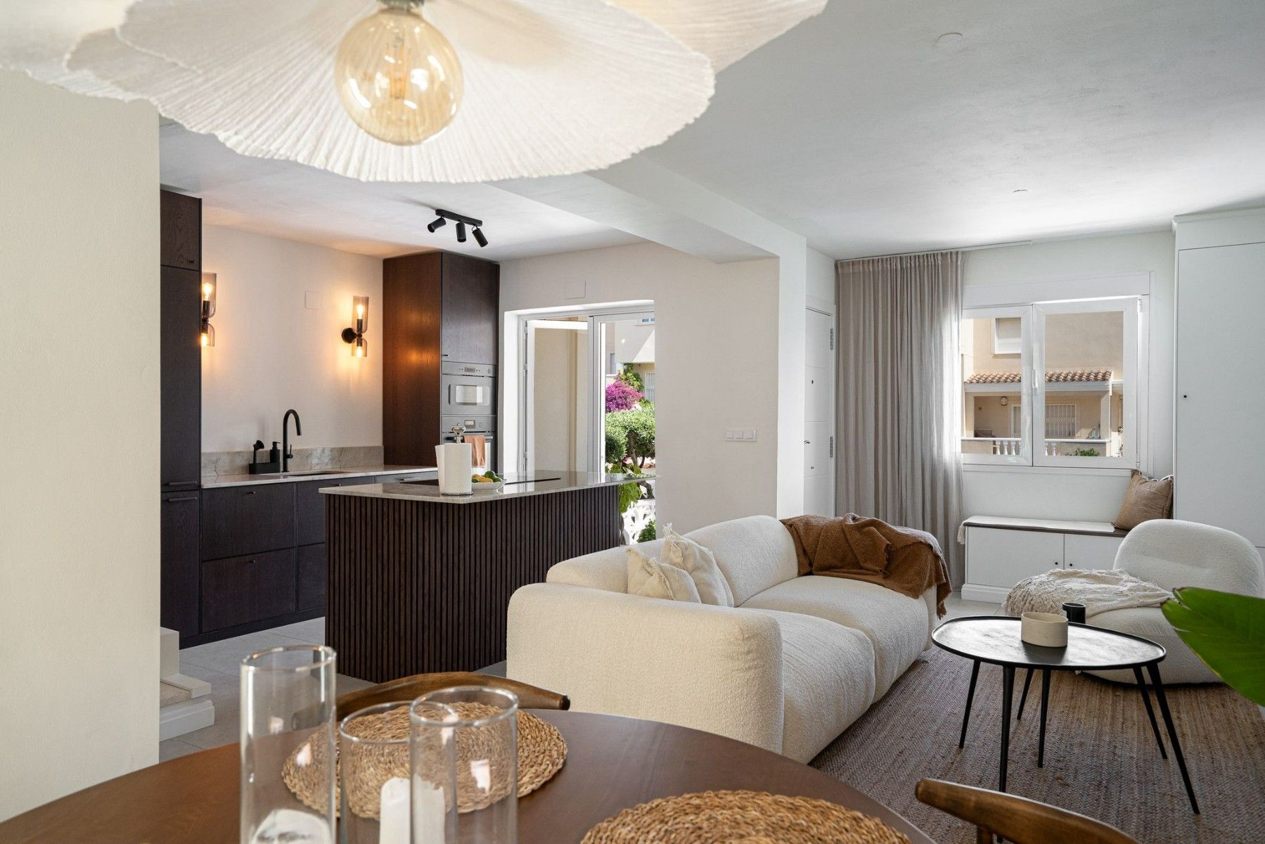 Sala d'estar de Casa adosada en venda en Orihuela amb Aire condicionat, Calefacció i Jardí privat