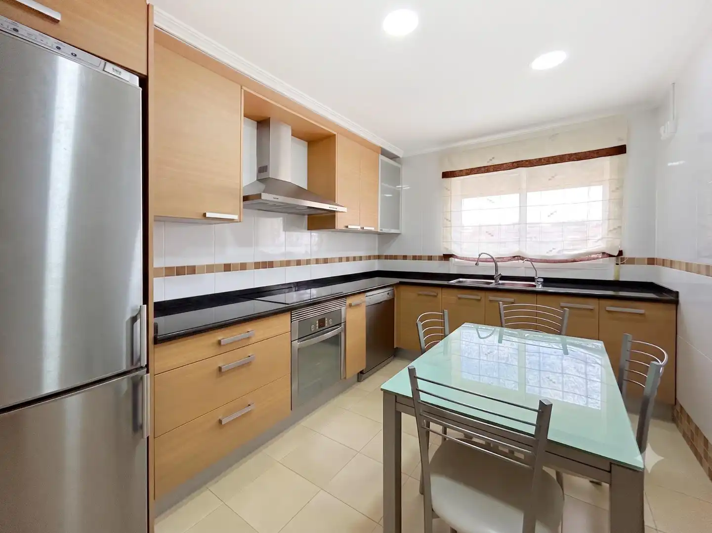 Kitchen of Flat for rent in Novelda  with Alarm