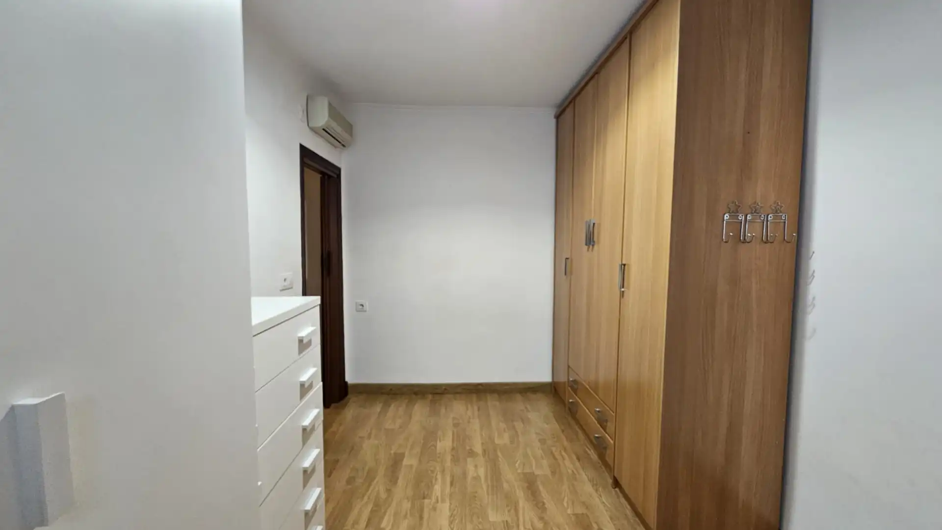 Dormitori de Pis en venda en Cádiz amb Aire condicionat i Terrassa
