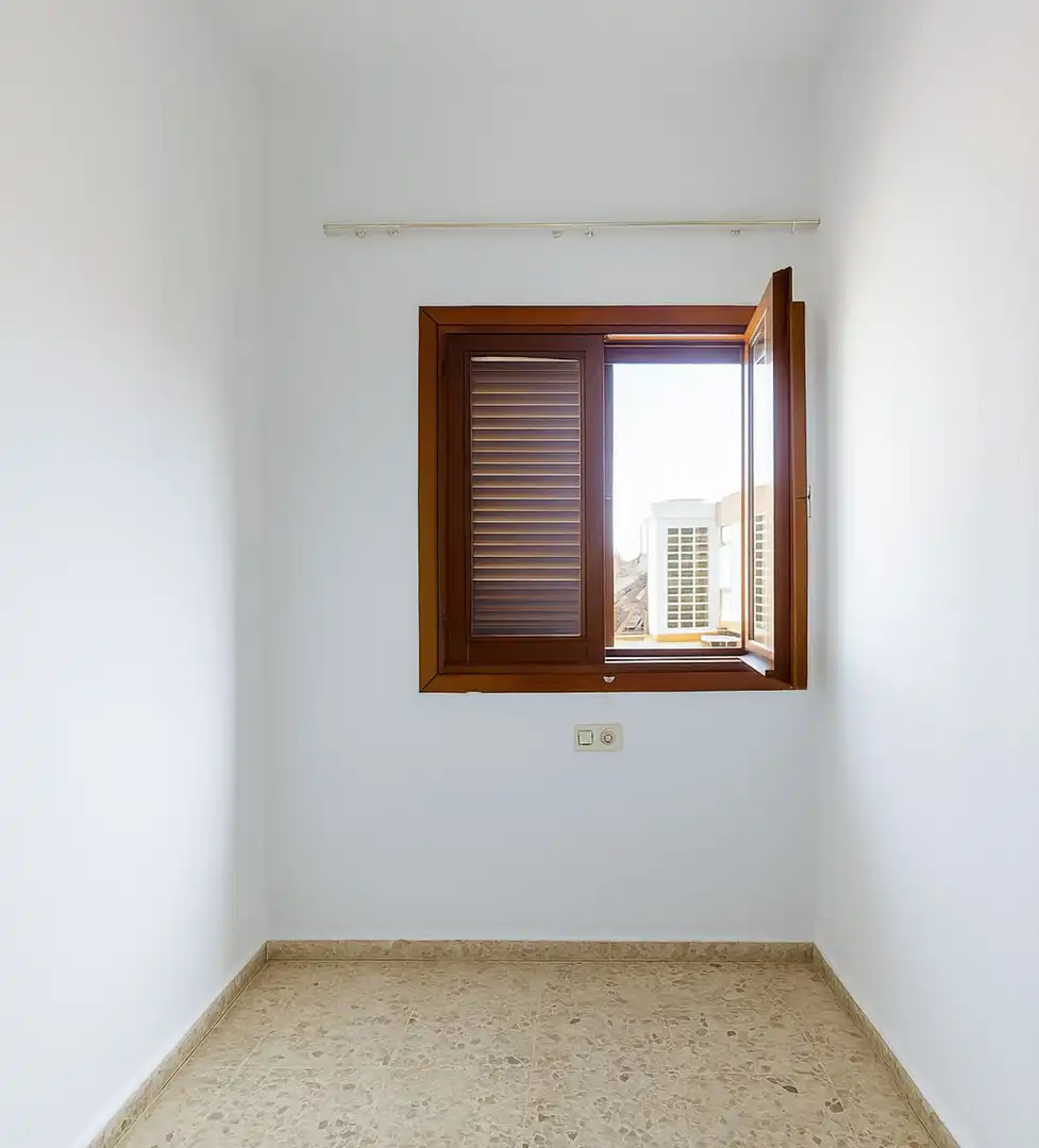 Bedroom of Flat for sale in Sevilla  with Air Conditioner, Heating and Terrace