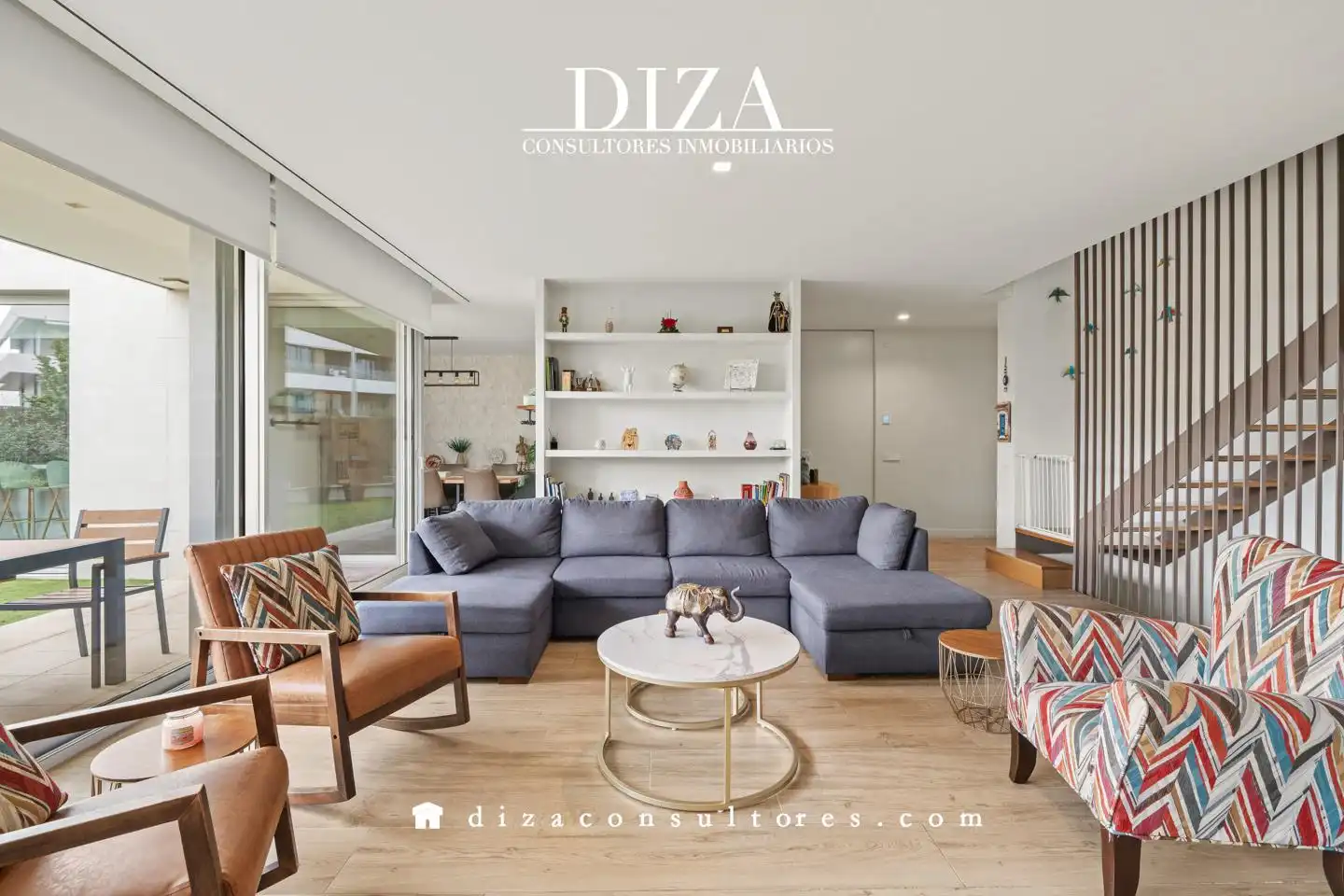 Sala de estar de Casa o chalet en venta en La Moraleja con Aire acondicionado, Calefacción y Jardín privado