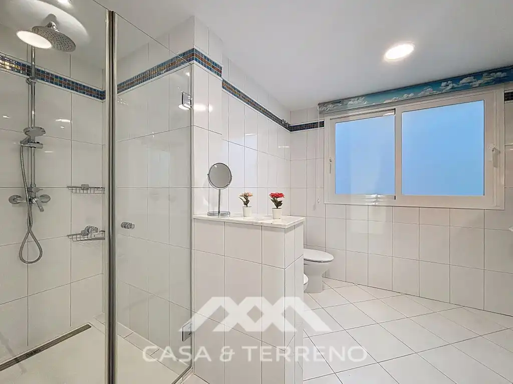 Badezimmer von Geschaftsraum zum Verkauf in Vélez-Málaga mit Klimaanlage