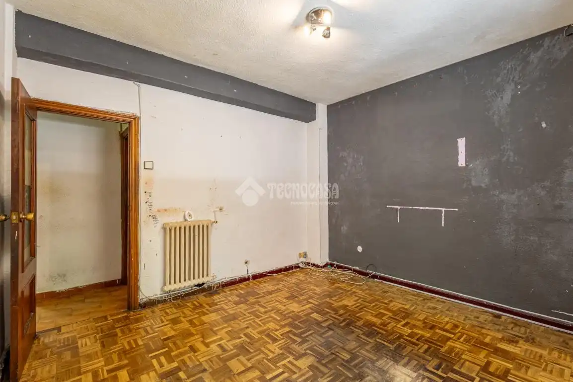 Piso en venta en Madrid con Calefacción y Trastero