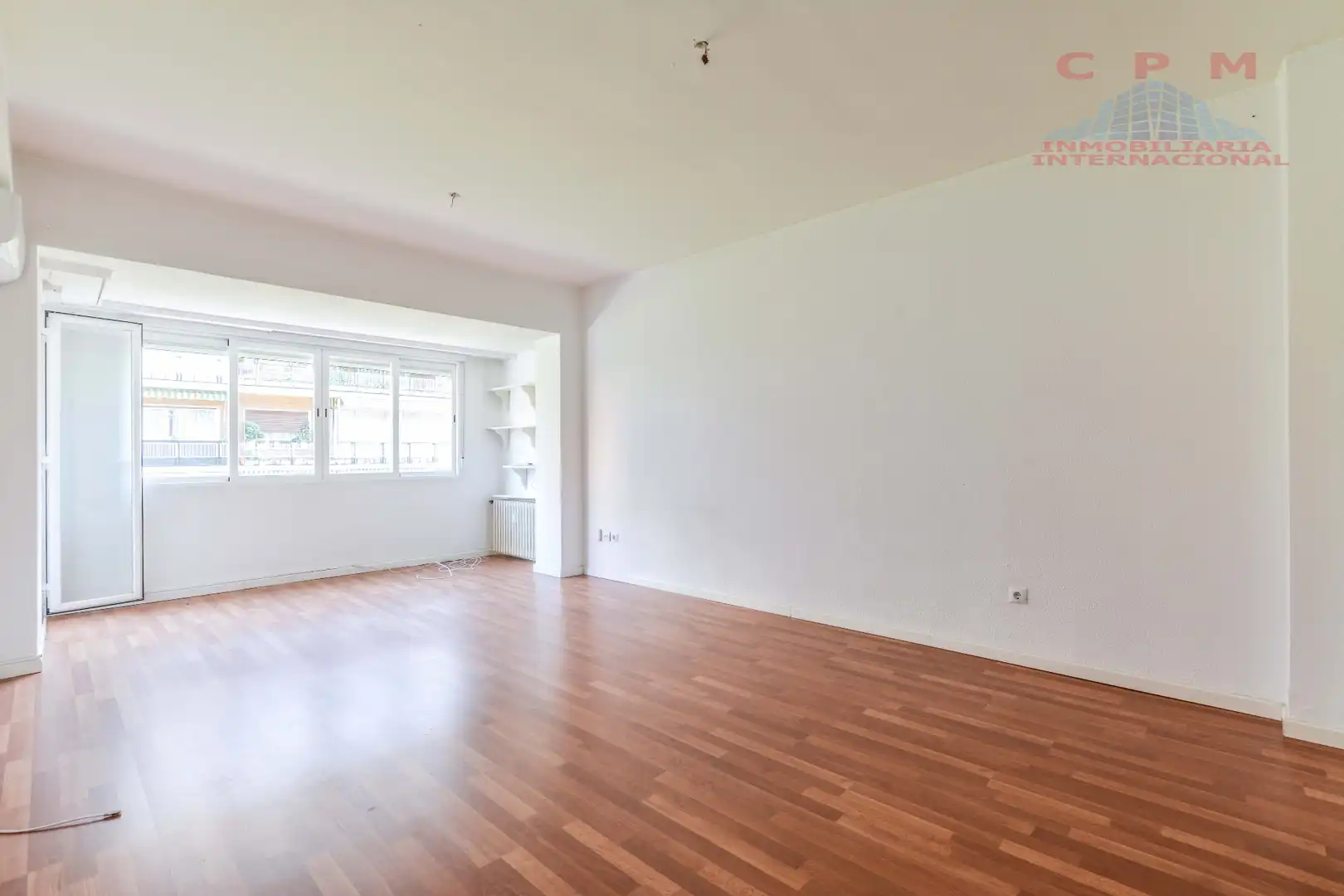 Wohnzimmer von Wohnung zur Miete in Madrid mit Klimaanlage, Terrasse und Ofen