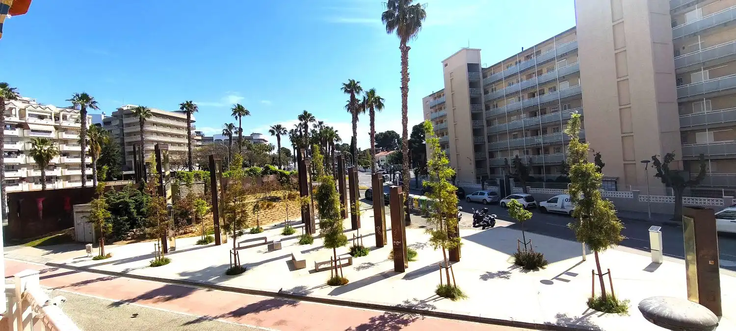 Vista exterior de Apartament en venda en Salou amb Aire condicionat i Terrassa
