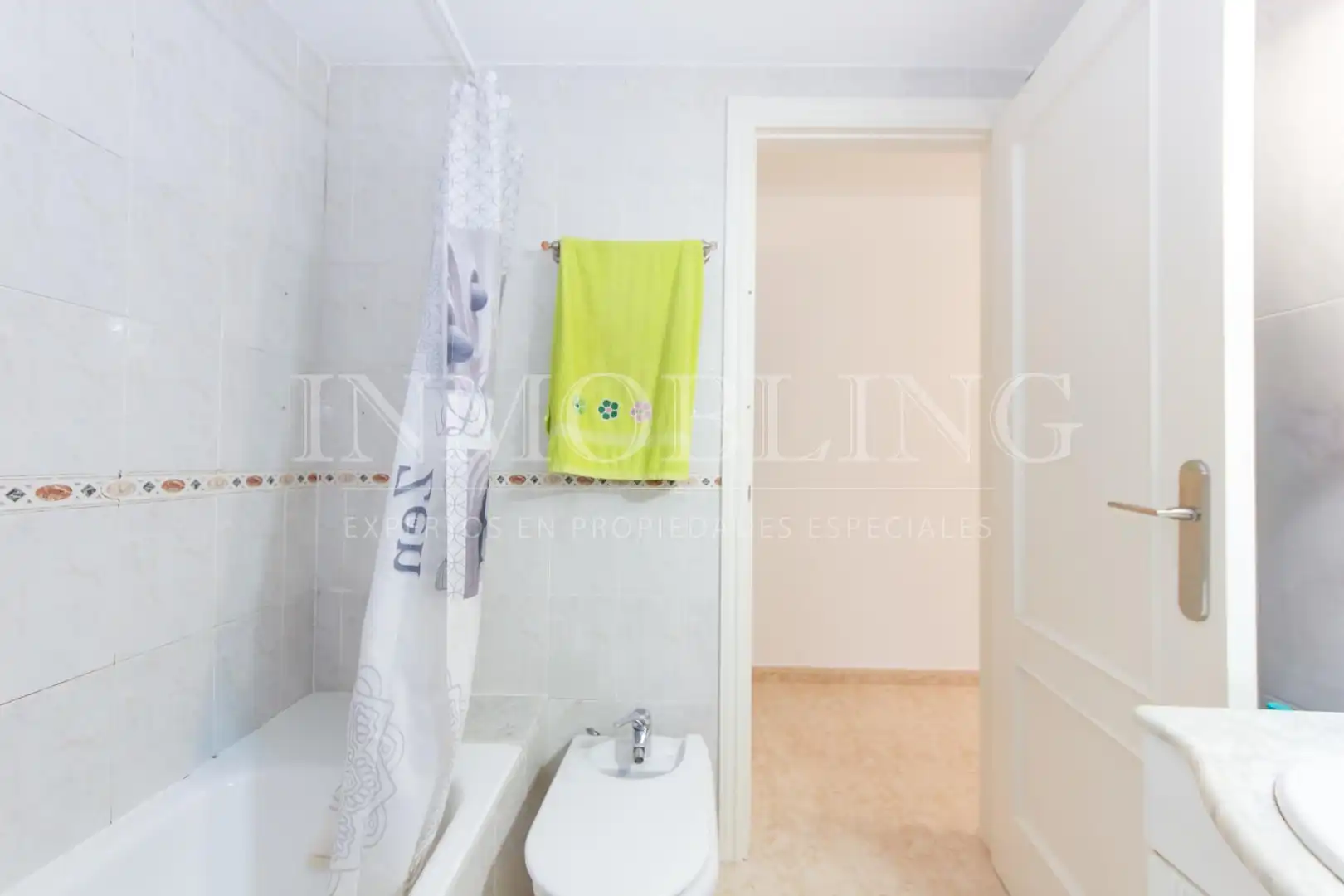 Baño de Piso en venta en Mataró con Aire acondicionado, Calefacción y Amueblado