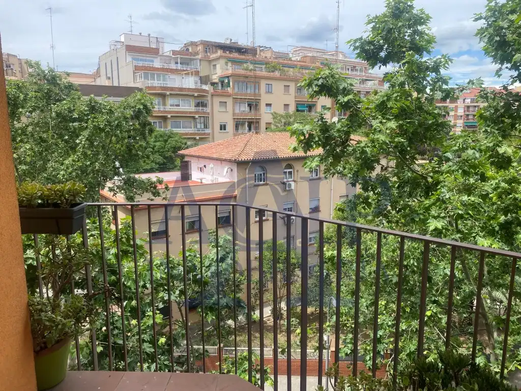 Balcony of Flat for sale in Barcelona