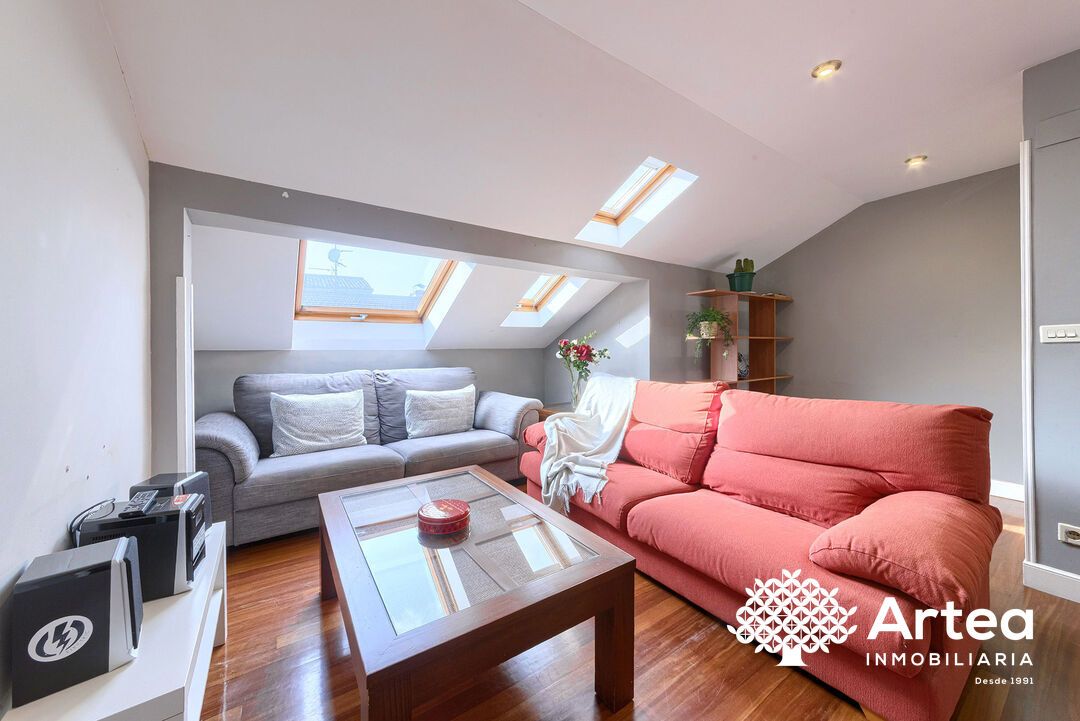 Sala de estar de Piso en venta en Bilbao  con Calefacción y Amueblado