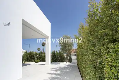 Chalet con piscina en venta en El Faro de Calaburra - Chaparral, imagen 39