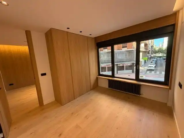 Schlafzimmer von Wohnungen zum Verkauf in León Capital  mit Parkett