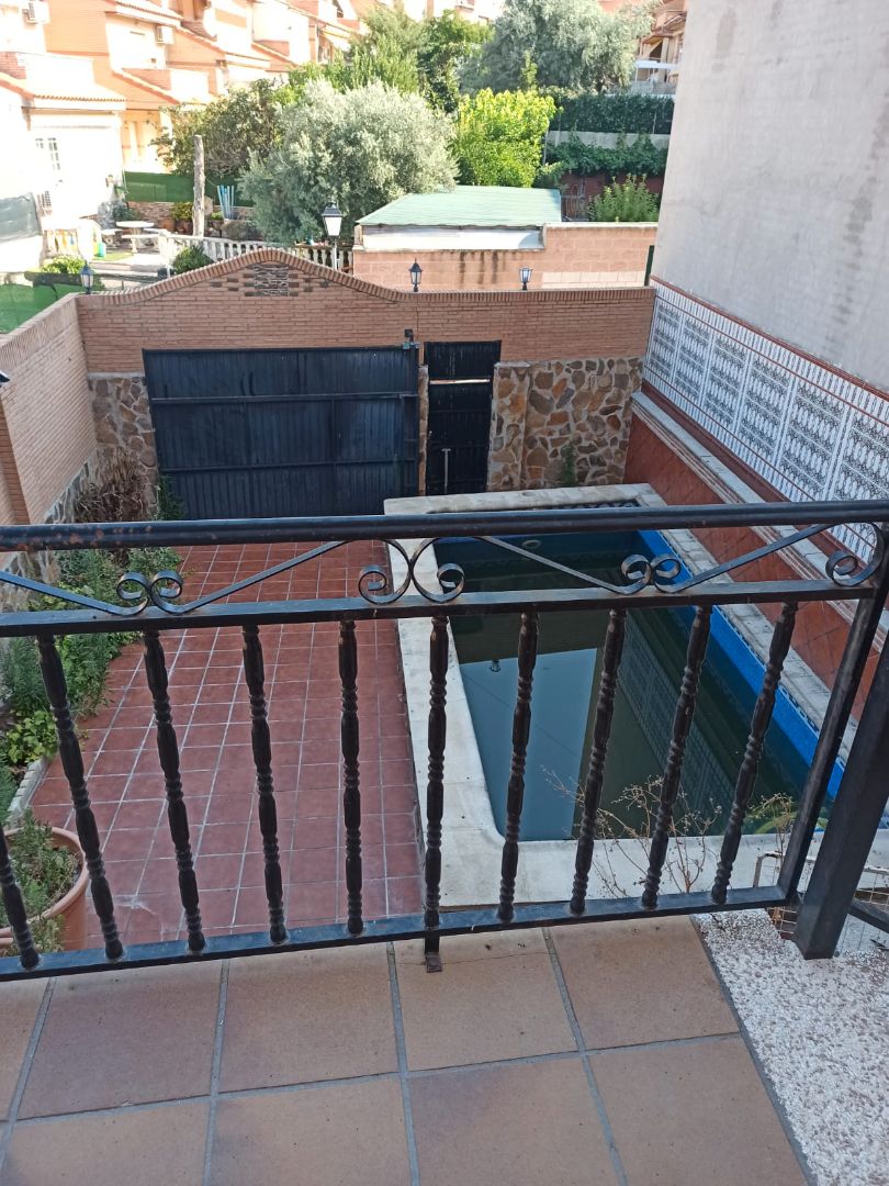 Swimming pool of House or chalet for sale in El Viso de San Juan  with Heating, Storage room and Swimming Pool