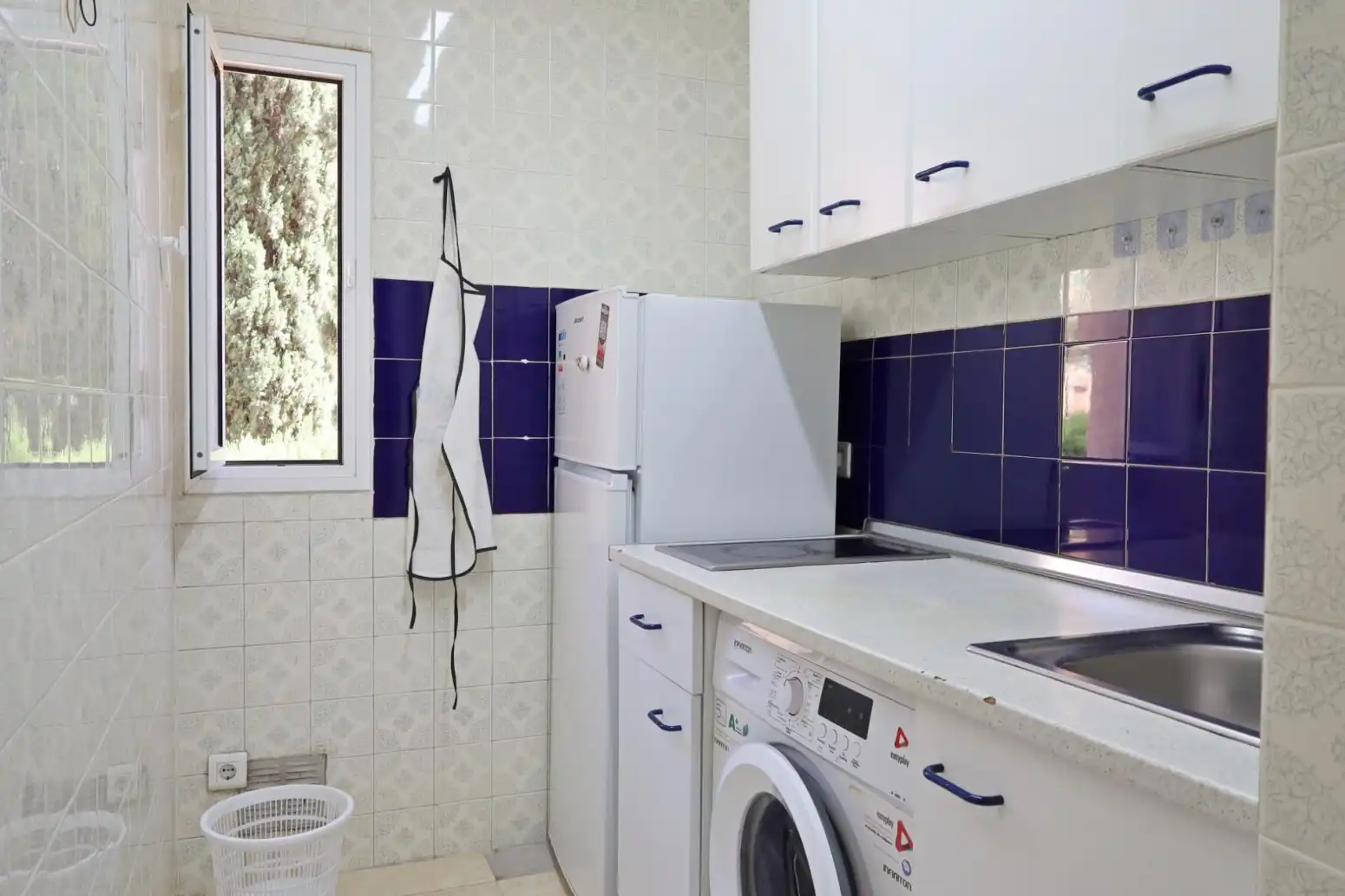 Cocina de Piso en venta en Benalmádena con Jardín privado, Terraza y Amueblado