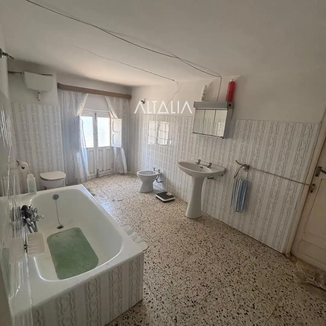 Bany de Casa o xalet en venda en Poyatos amb Calefacció, Terrassa i Traster