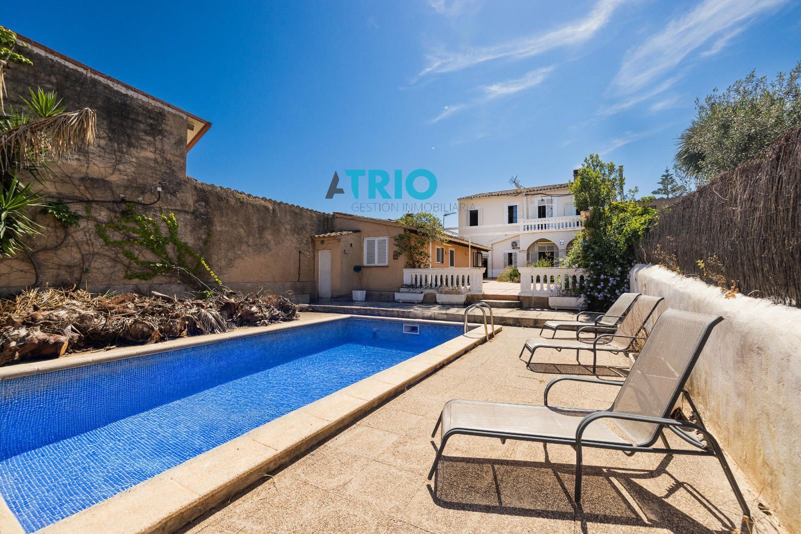 Vista exterior de Casa o xalet en venda en  Palma de Mallorca amb Calefacció, Piscina i Balcó