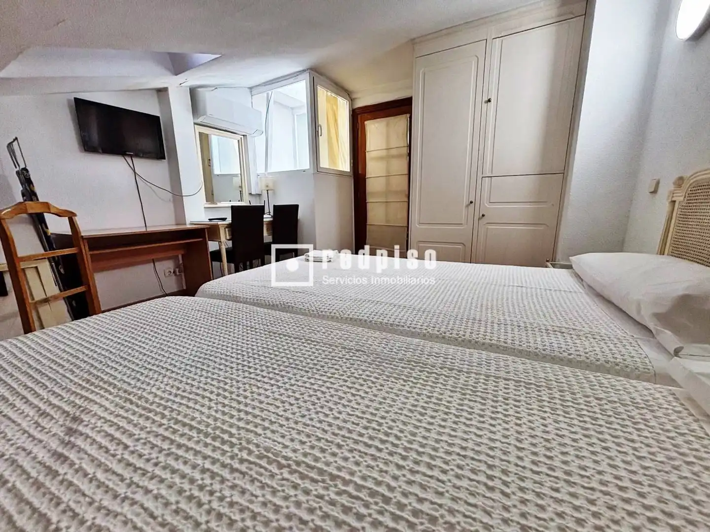 Habitación de Dúplex en venta en Guadalajara con Aire acondicionado, Calefacción y Amueblado