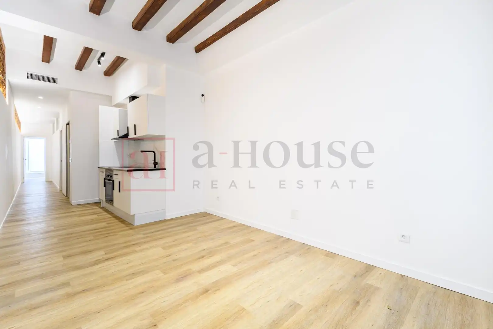 Sala d'estar de Planta baixa en venda en Barcelona amb Aire condicionat, Calefacció i Parquet