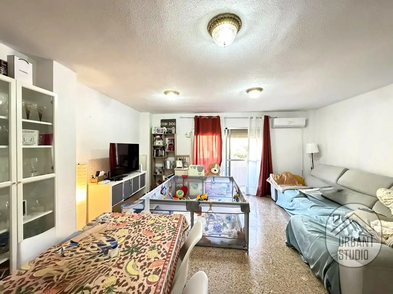 Sala d'estar de Pis en venda en Alicante / Alacant amb Terrassa