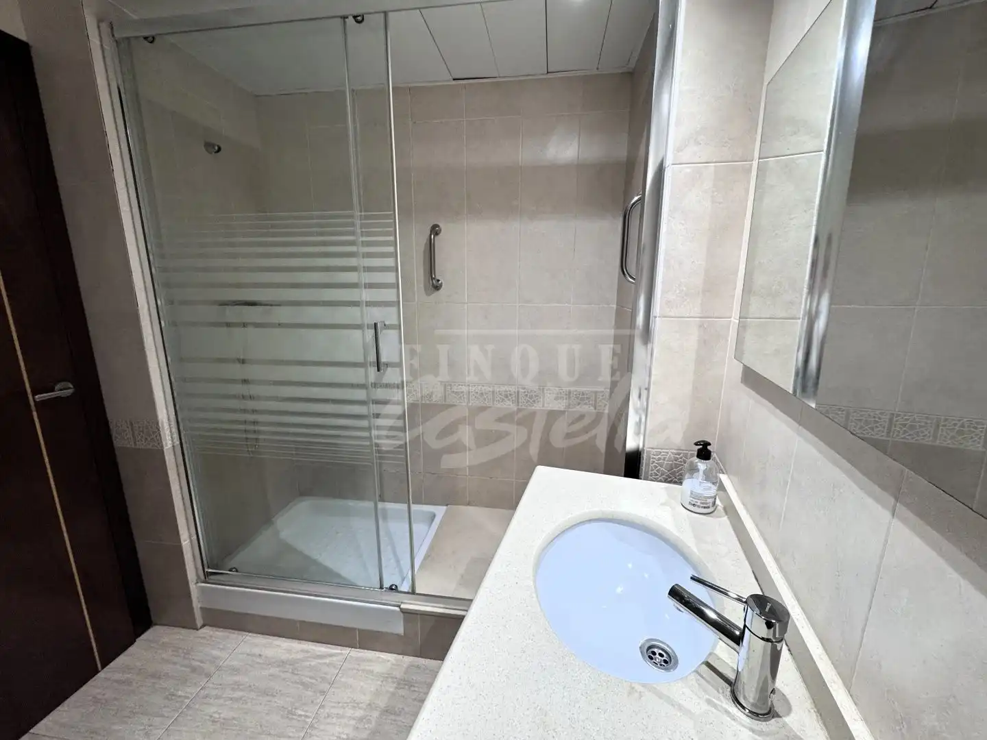 Baño de Piso en venta en Mataró con Aire acondicionado y Calefacción