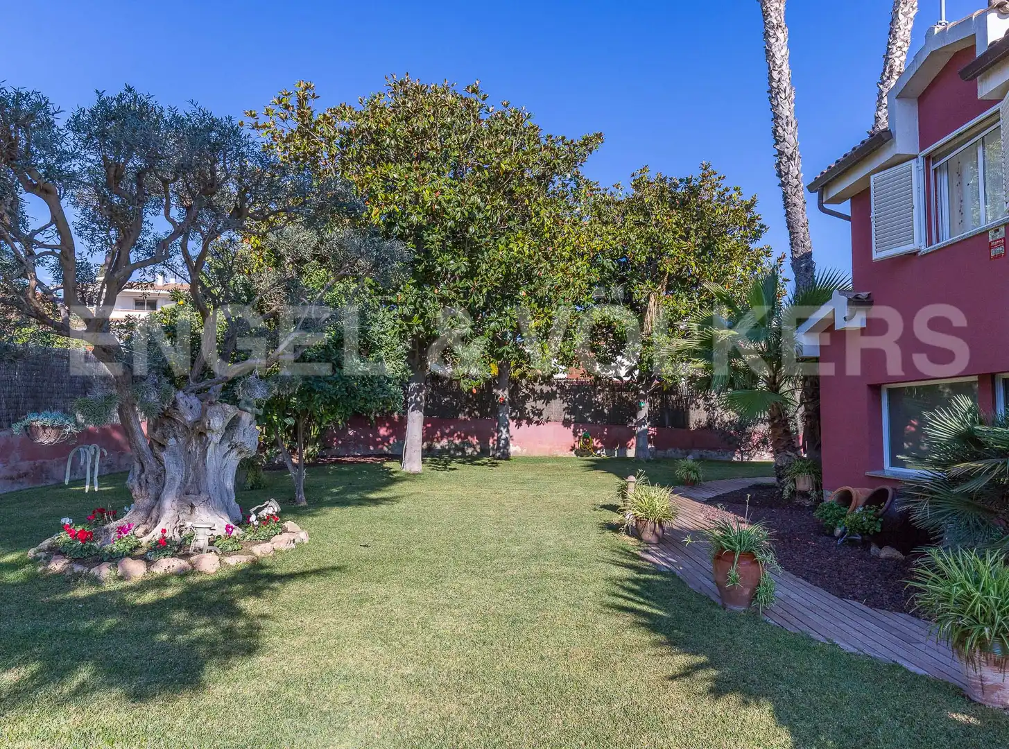 Jardín de Casa o chalet en venta en Alella con Aire acondicionado, Calefacción y Jardín privado