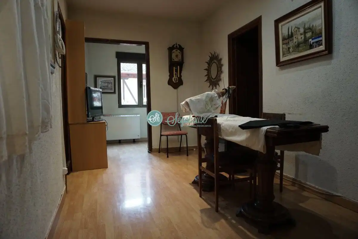 Sala de estar de Piso en venta en Segovia con Calefacción, Parquet y Terraza