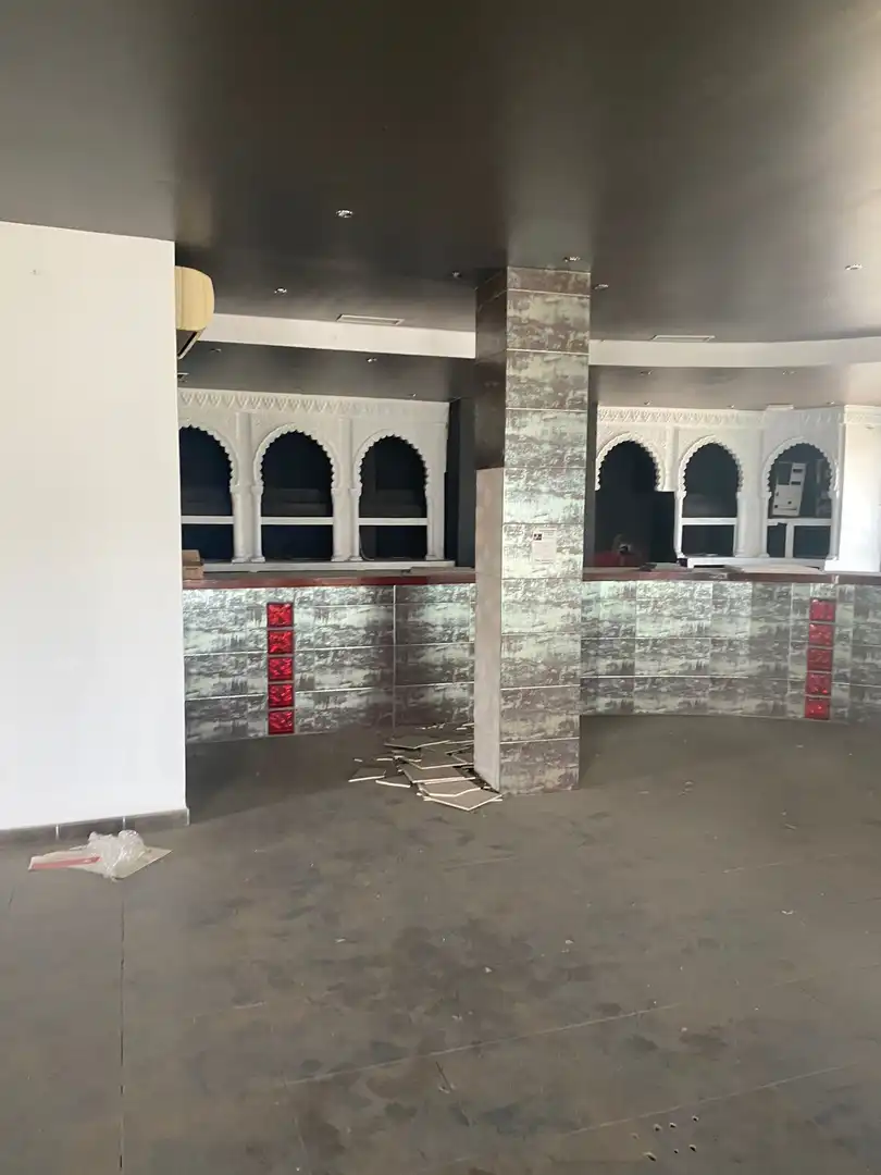 Local en venda en Espartinas amb Aire condicionat i Calefacció