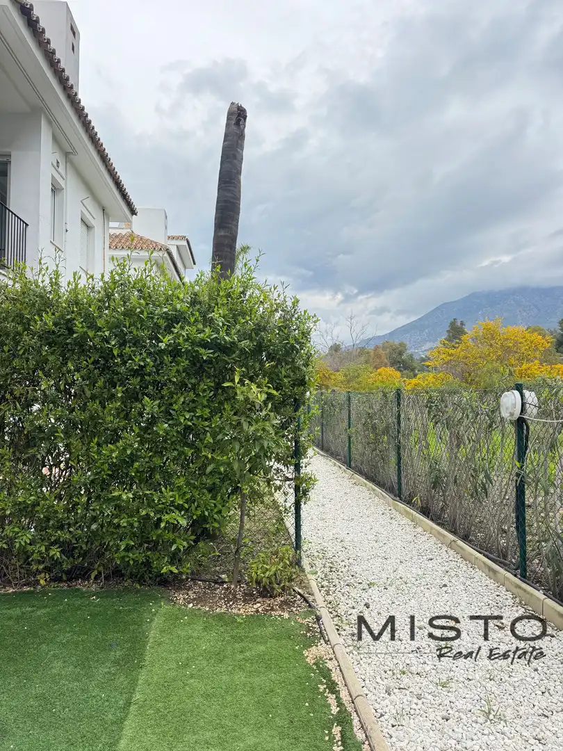 Jardín de Piso en venta en Marbella con Aire acondicionado, Terraza y Piscina