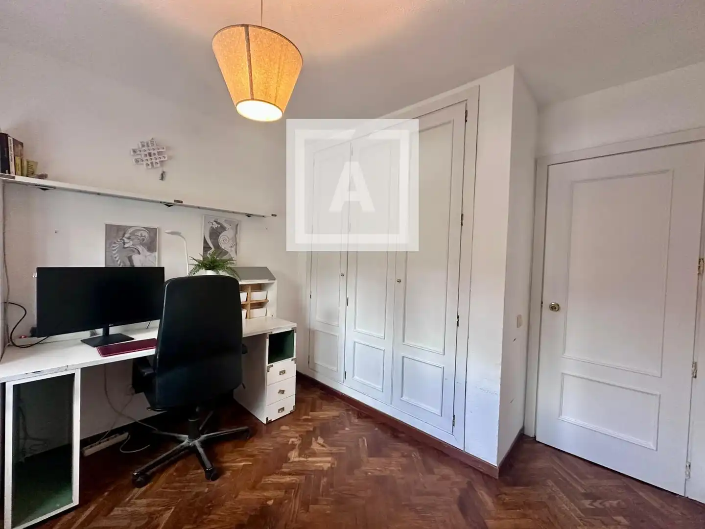 Habitación de Casa adosada en venta en Población de Arroyo con Aire acondicionado, Calefacción y Jardín privado