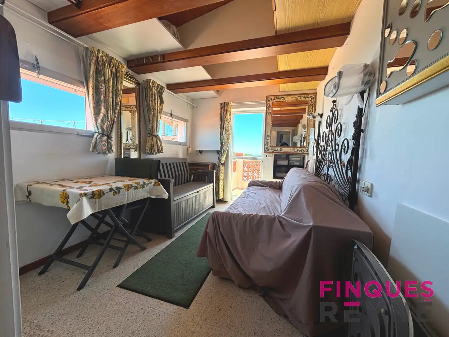 Sala de estar de Estudio en venta en Castell d'Aro, Platja d'Aro i s'Agaró con Aire acondicionado, Terraza y Amueblado