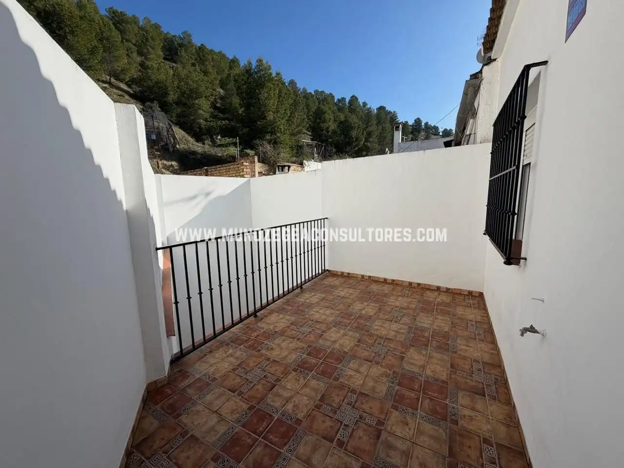 Terrassa de Casa o xalet en venda en Lucena amb Terrassa i Traster