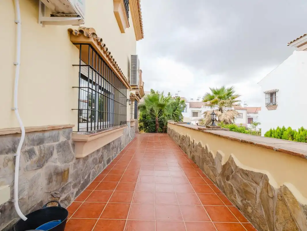 Terrassa de Casa o xalet en venda en Alhaurín El Grande amb Aire condicionat, Calefacció i Jardí privat