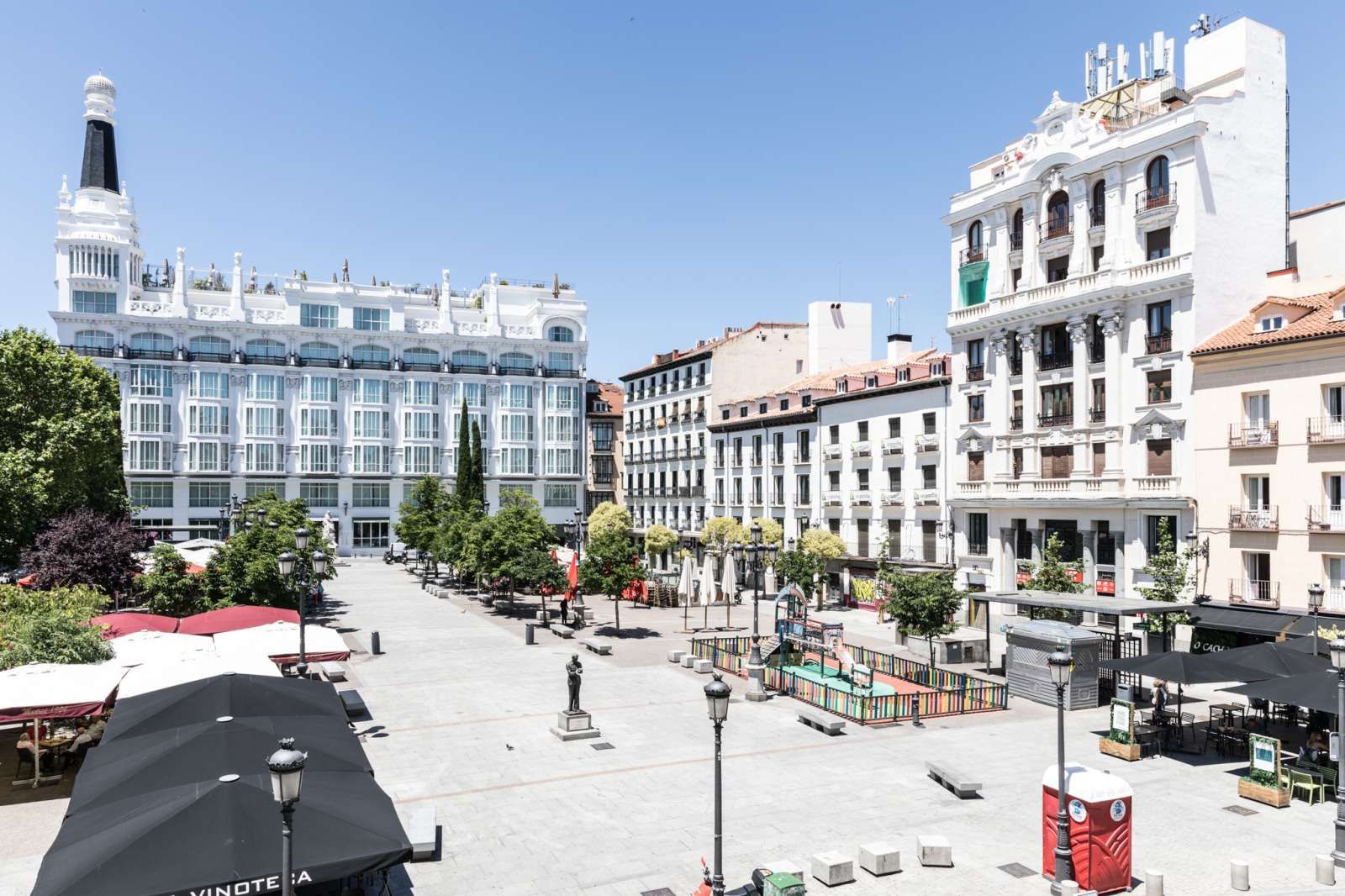 Exterior view of Apartment to share in  Madrid Capital  with Air Conditioner, Heating and Terrace